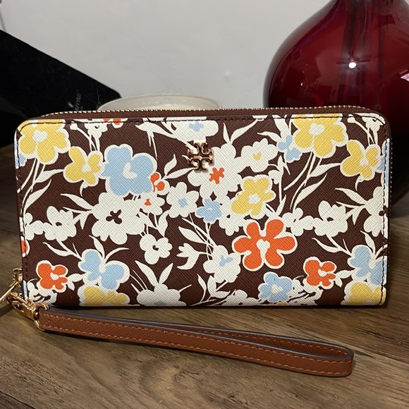 Tory Burch brown wallet - Picture 8 of 8